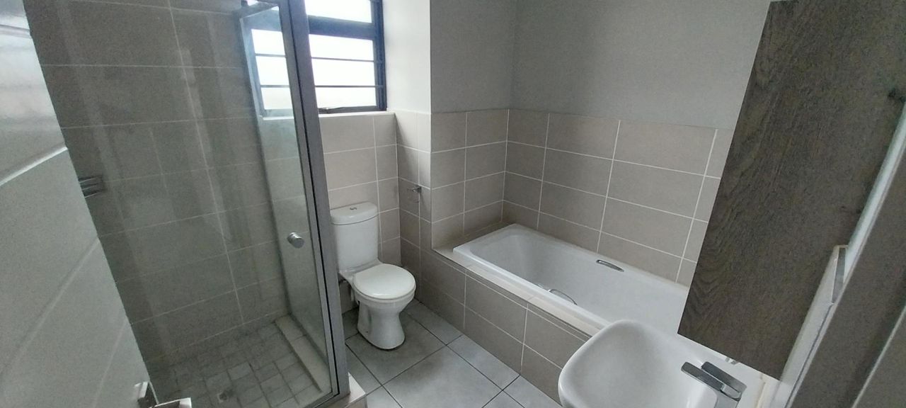 Photo 16 of 20