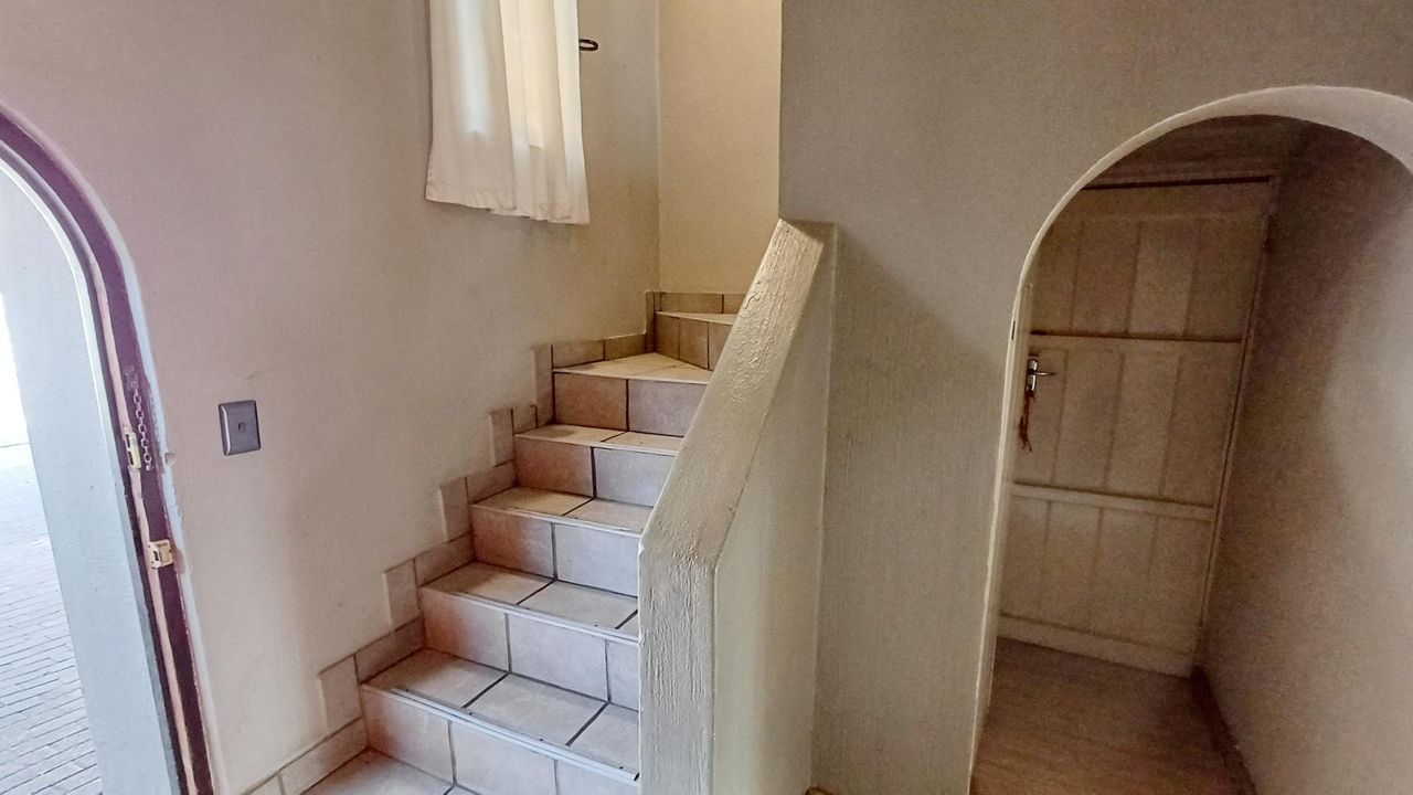 Photo 8 of 24