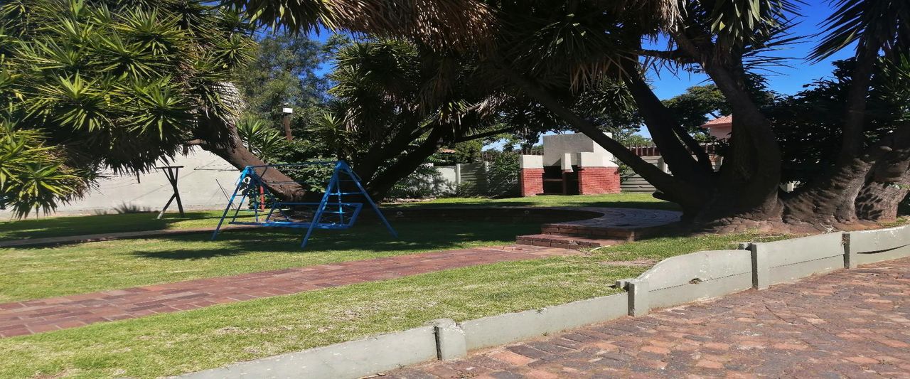 Photo 3 of 20