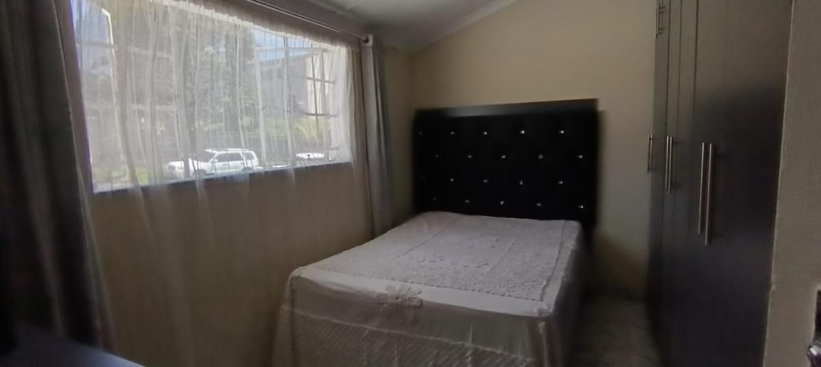 Photo 19 of 21