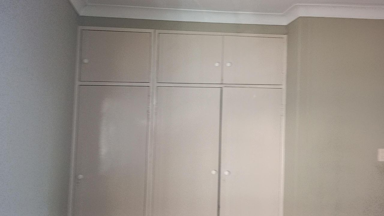 Photo 12 of 18
