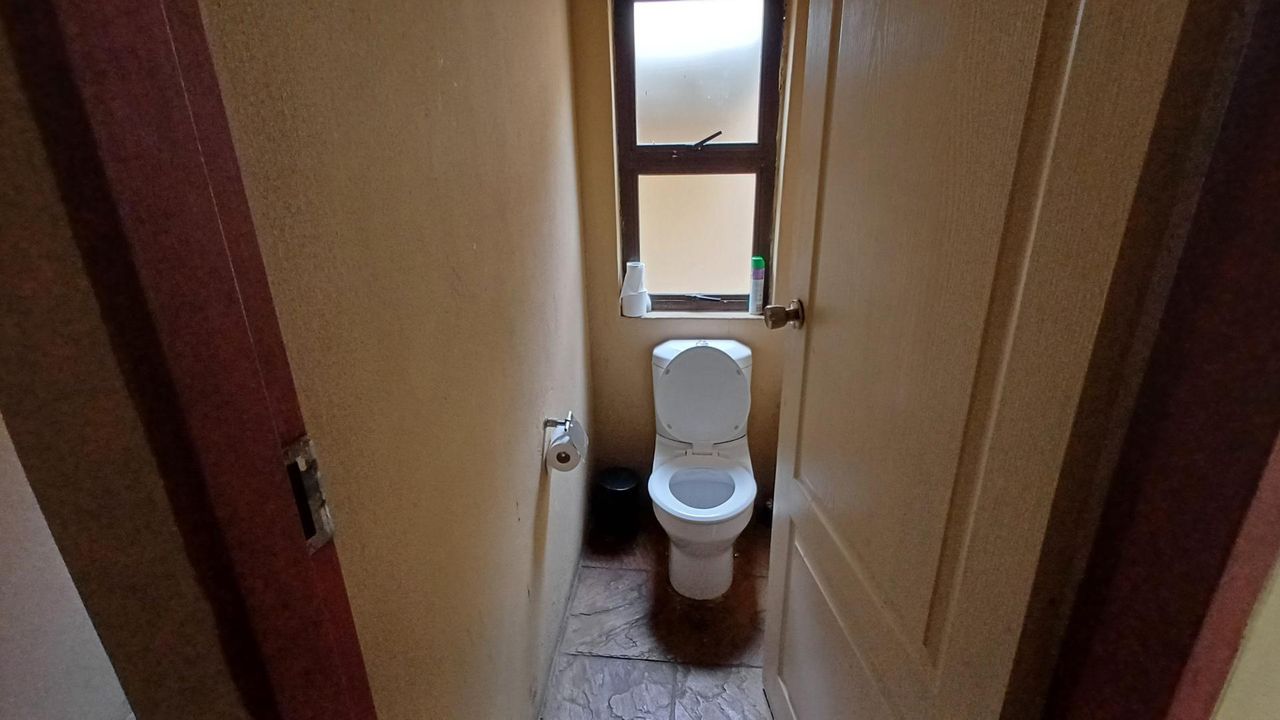 Photo 75 of 99