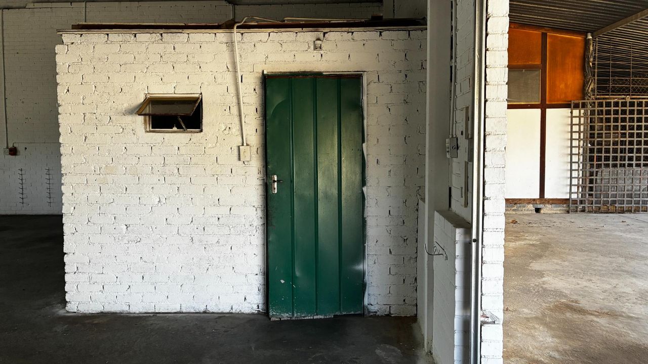 Photo of Commercial Property to let in Sonnedal AH, Roodepoort