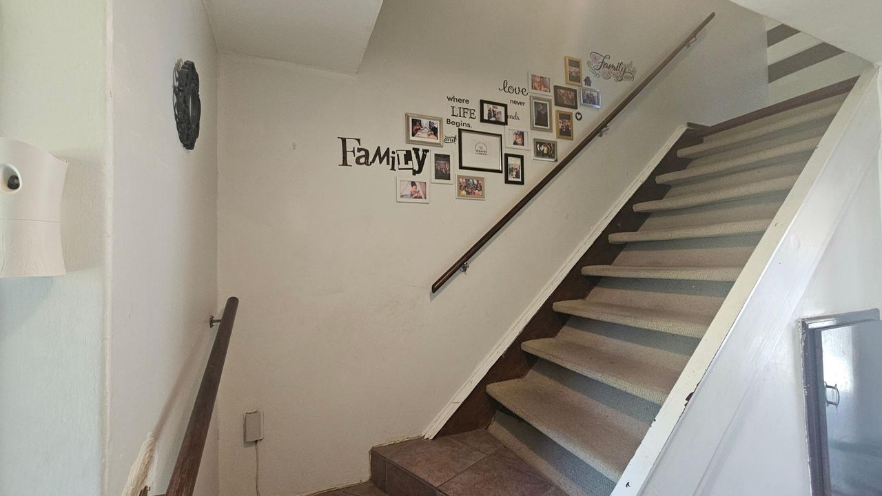 Photo 13 of 17