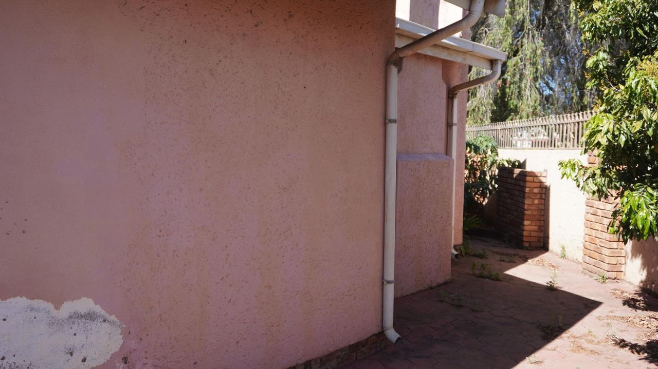 Photo 8 of 14