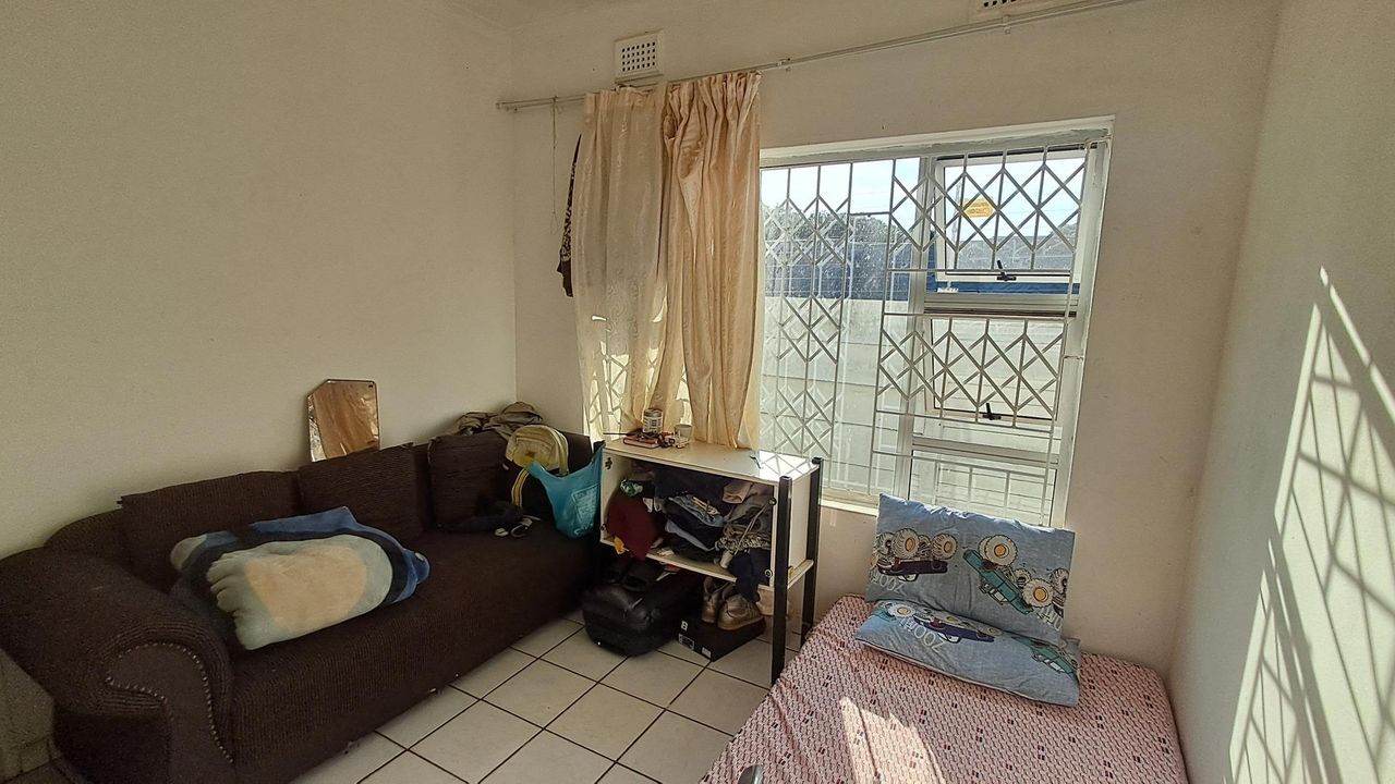 Photo 9 of 31