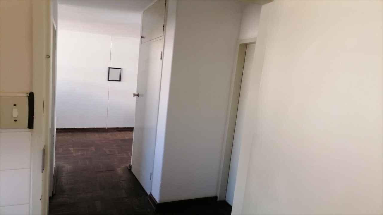 Photo 12 of 32