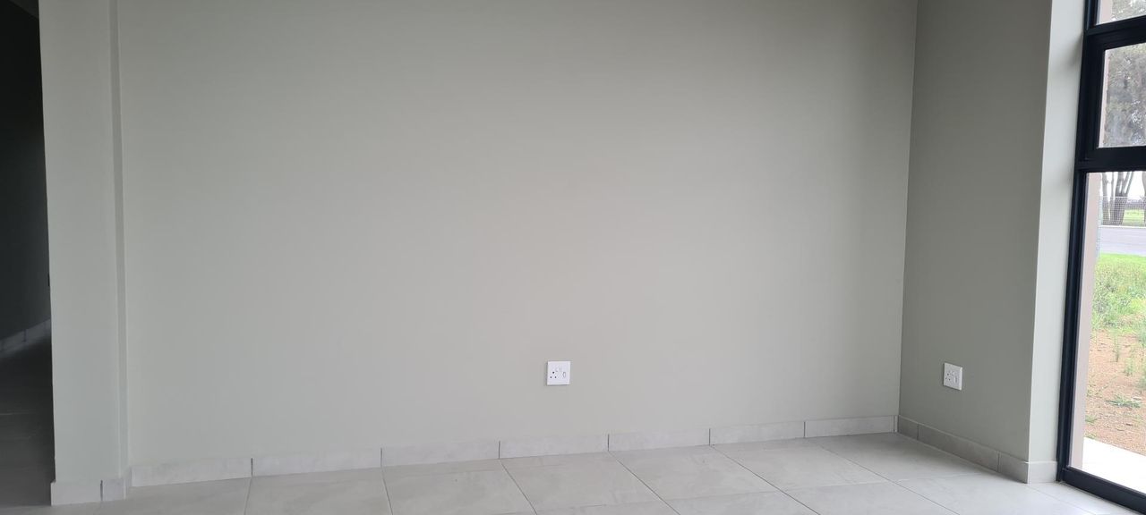 Photo 16 of 35