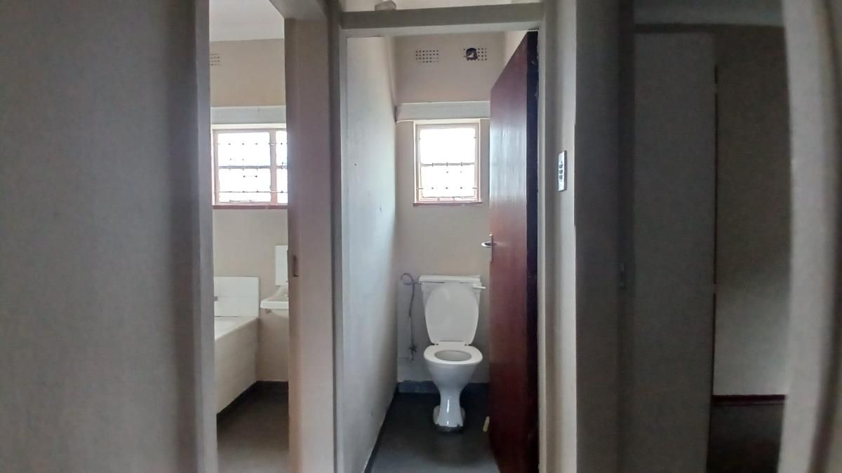 Photo 20 of 31