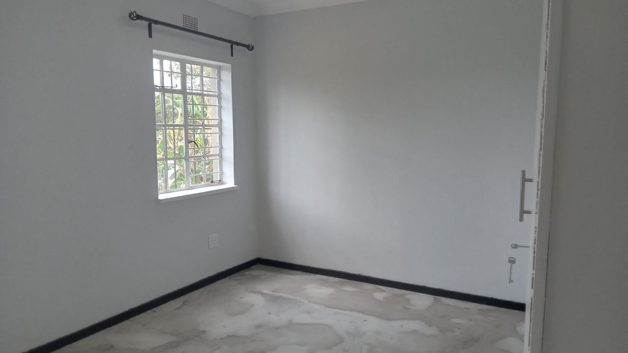 Photo 12 of 21