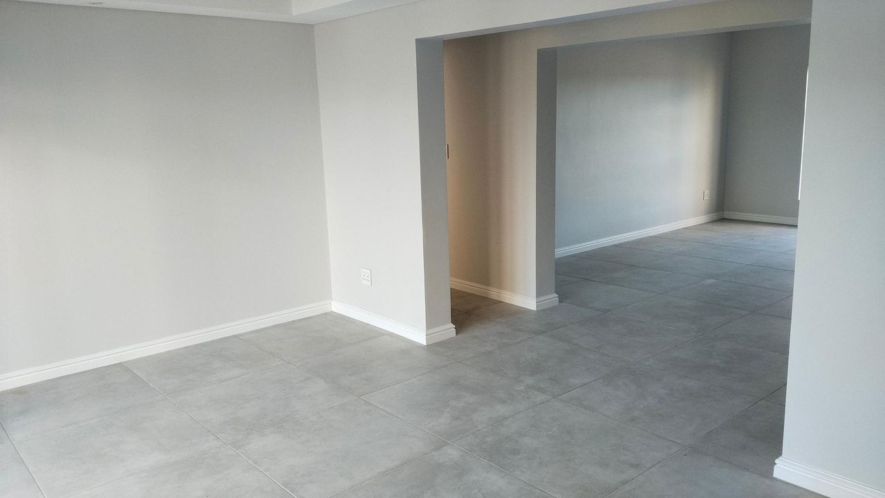 Photo 4 of 20