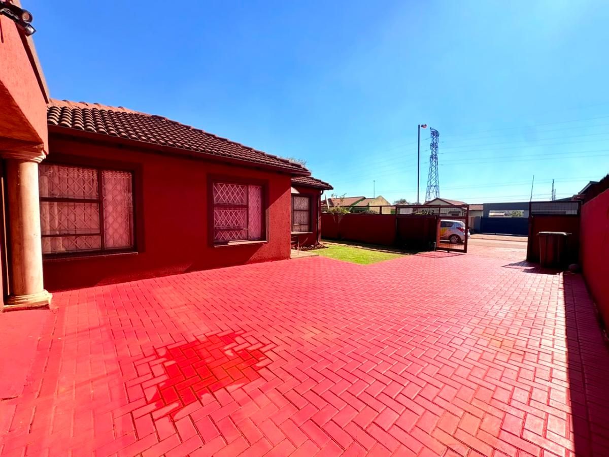 Photo 20 of 22