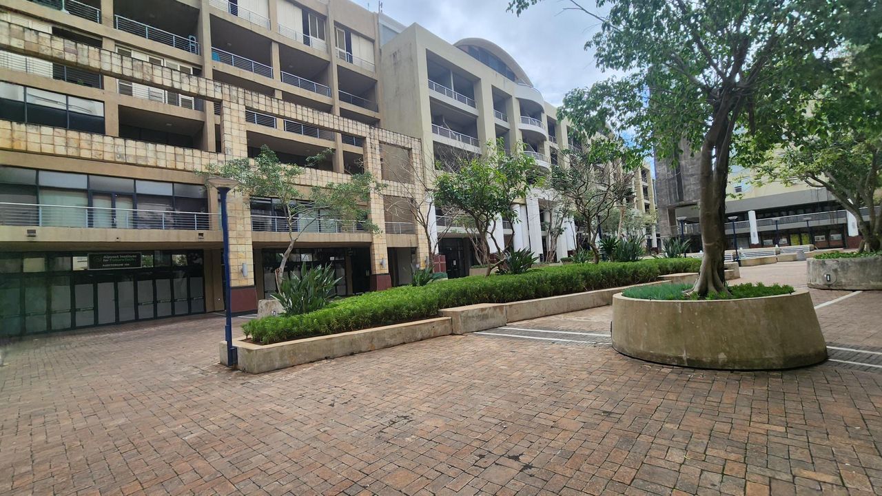 Photo 2 of 18