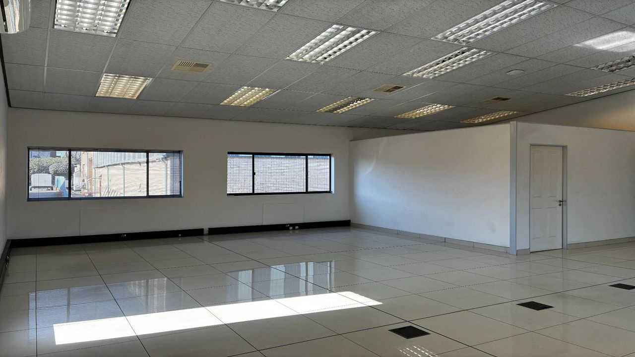 Photo of Commercial Property to let in Hoogland, Randburg