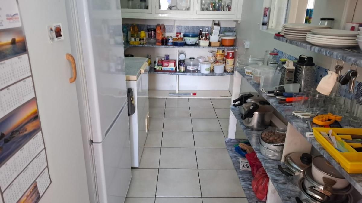 Photo 14 of 23