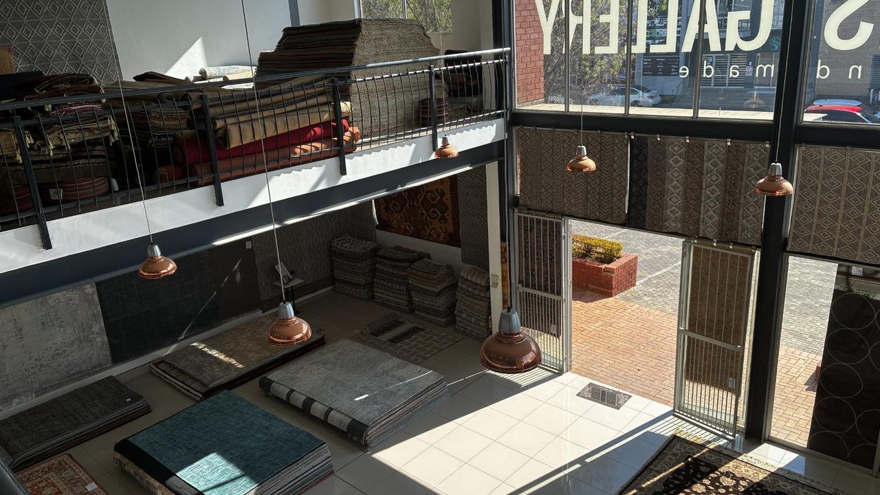 Photo of Commercial Property to let in Hoogland, Randburg
