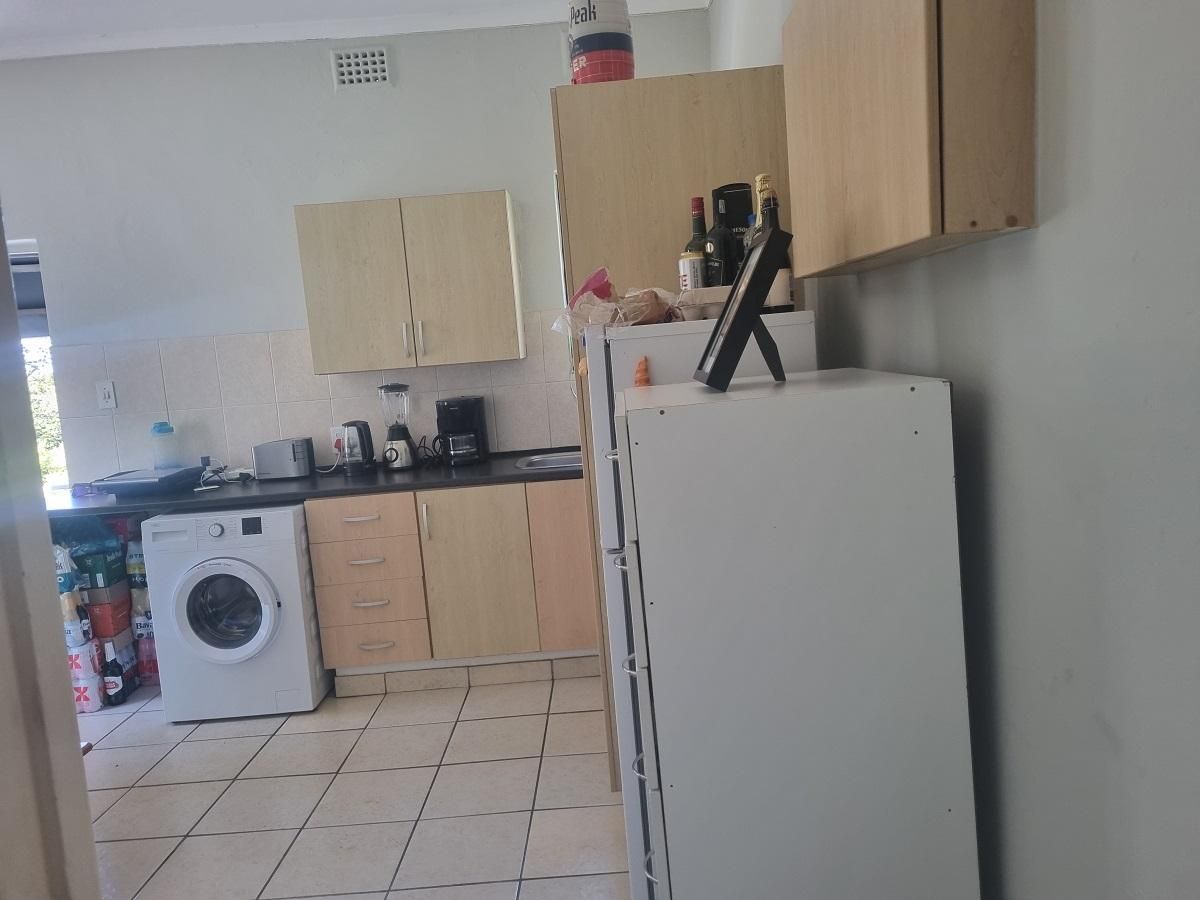 Photo 3 of 12