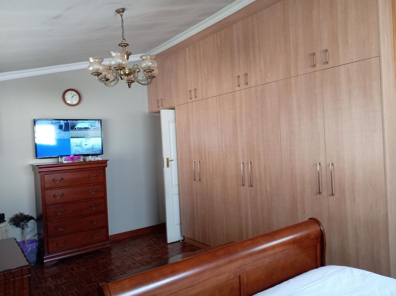 Photo of 5 Bedroom house for auction in Mountview, Cape Town