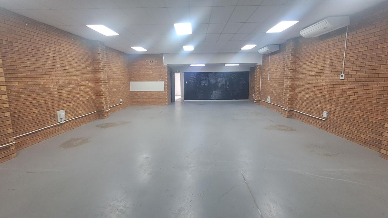 Photo 8 of 20