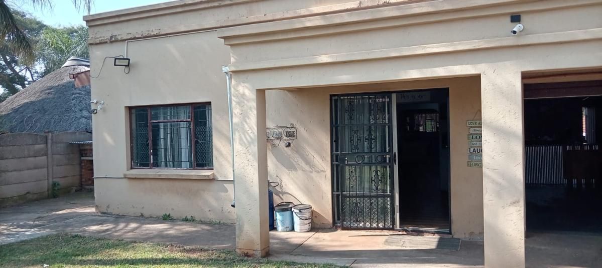 Photo of 5 Bedroom house for sale in Daspoort, Pretoria