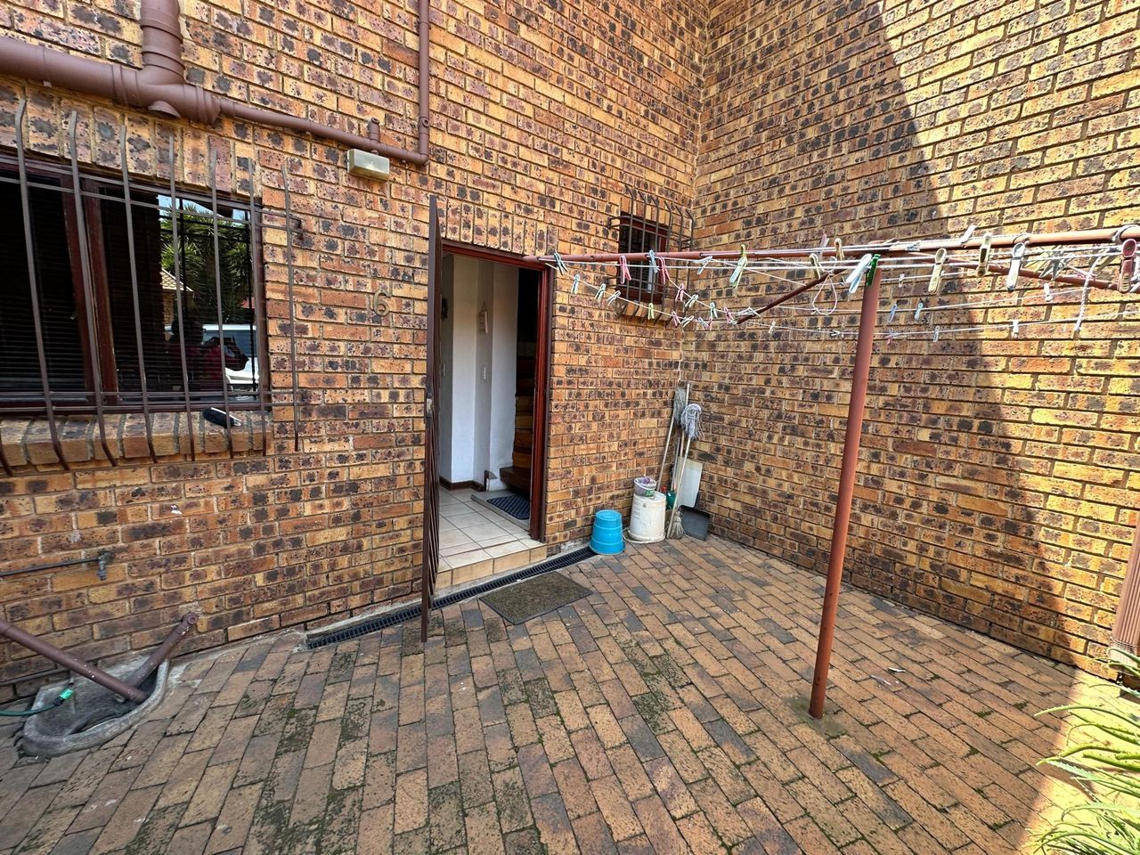 Photo 3 of 21