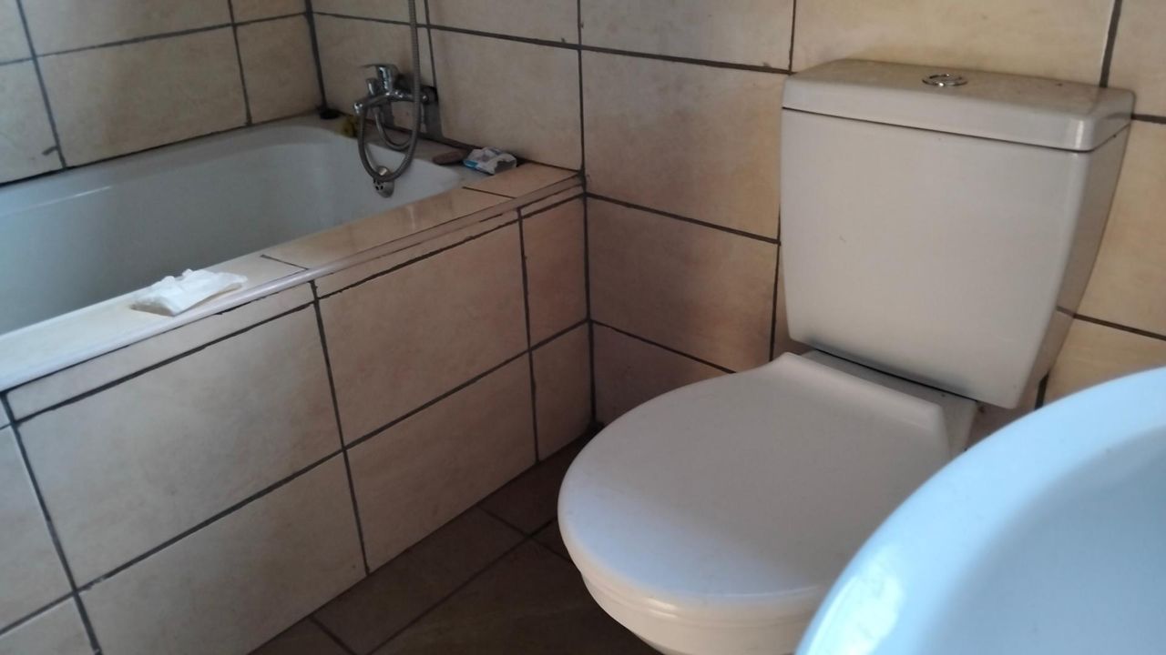 Photo 15 of 16
