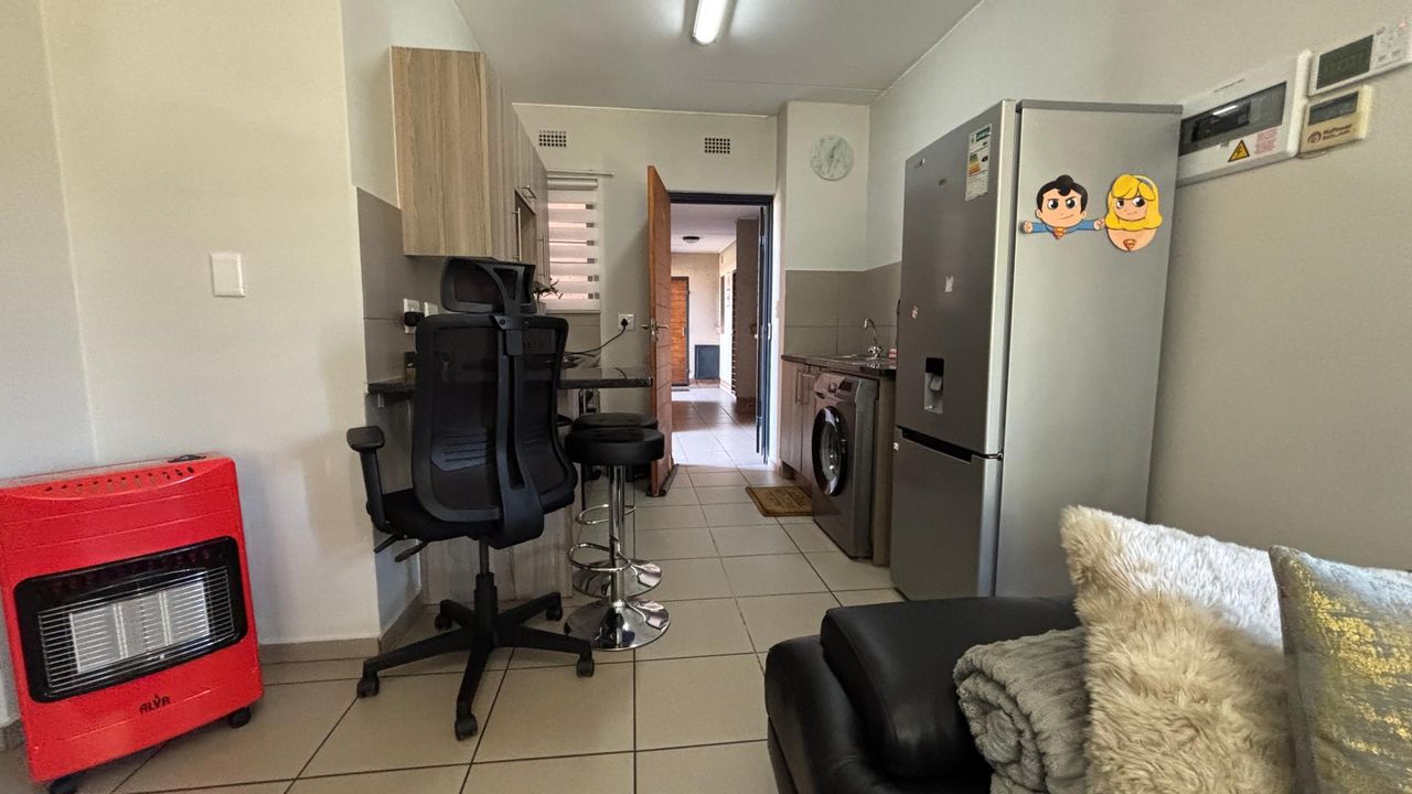 Photo 13 of 31
