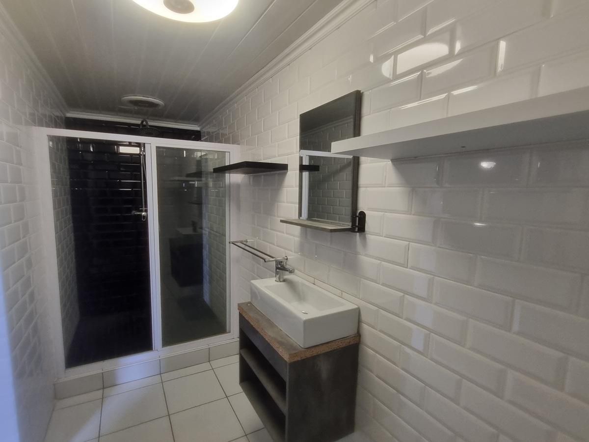 Photo of 1 Bedroom bachelor to rent in Bothasig, Milnerton