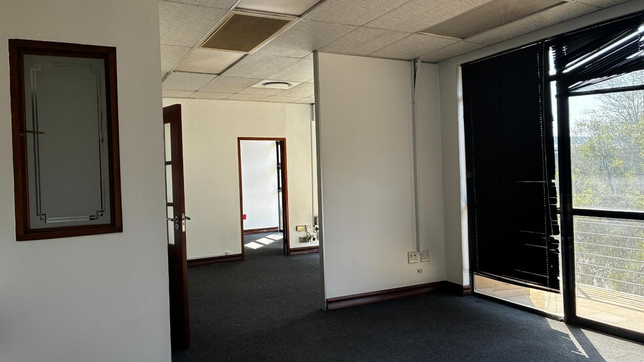 Photo of Commercial Property to let in Hoogland, Randburg