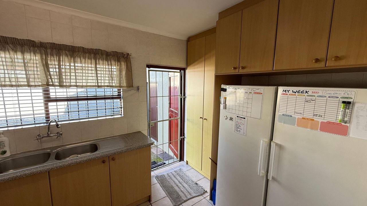 Photo of 4 Bedroom house for sale in Protea Heights, Brackenfell