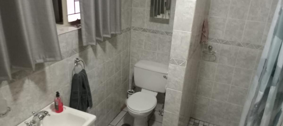 Photo 33 of 56