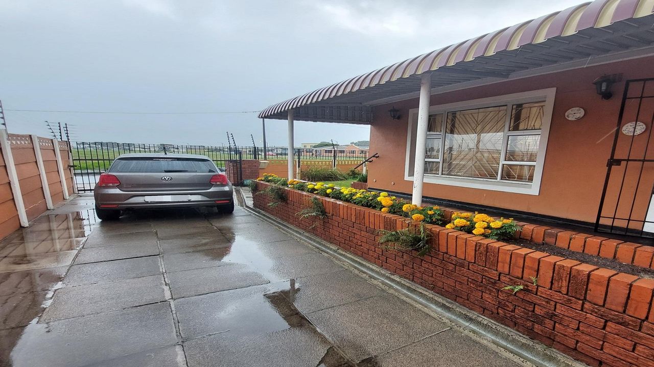 Photo of 3 Bedroom house for sale in Pinati, Cape Town