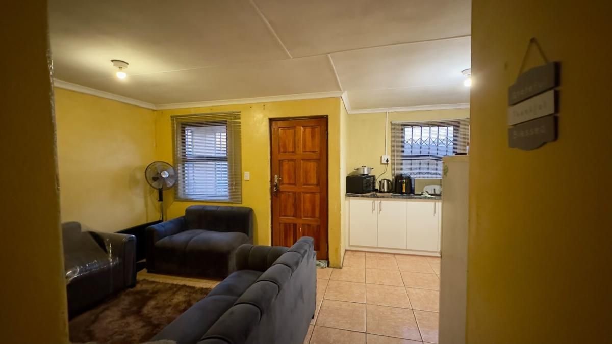 Photo 8 of 24