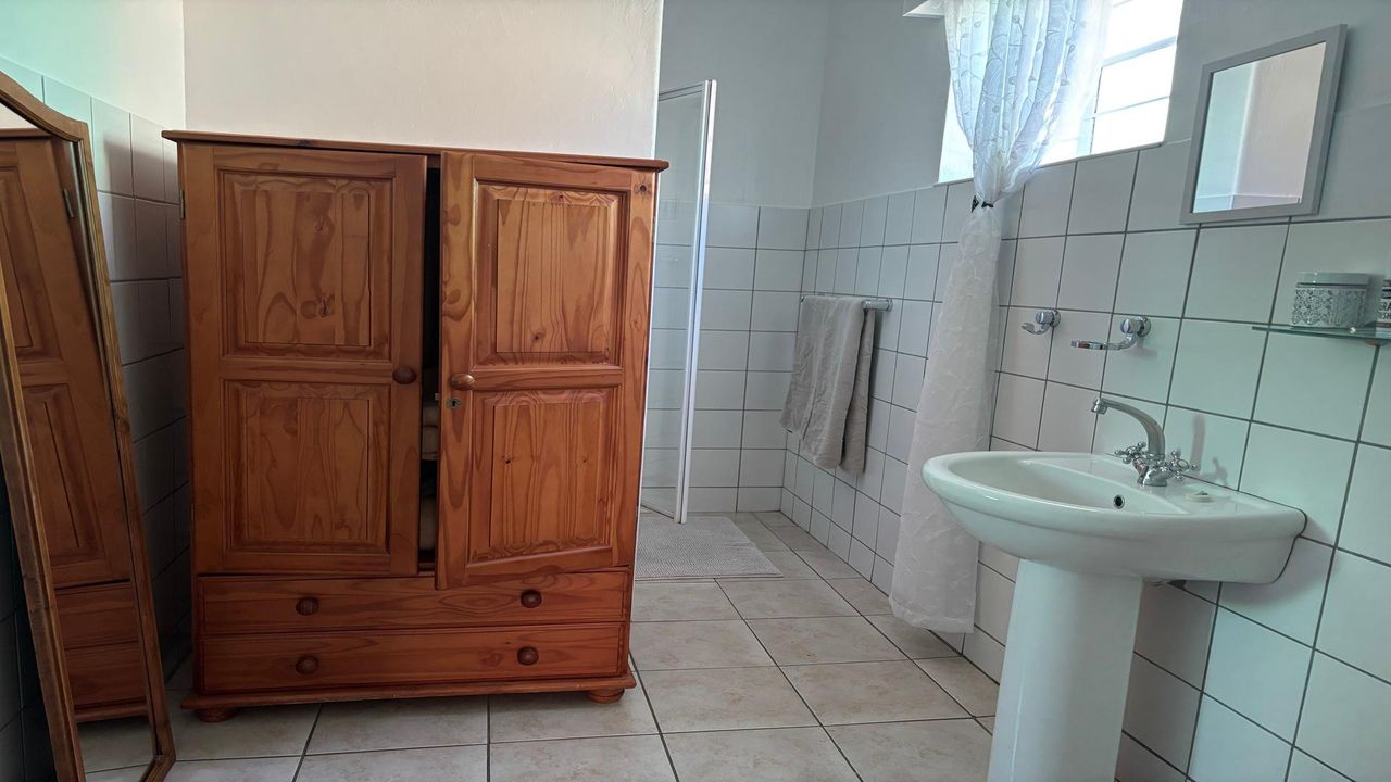 Photo 6 of 12