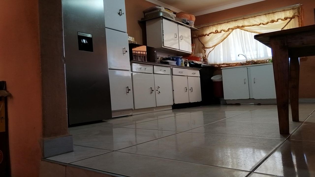 Photo 12 of 42