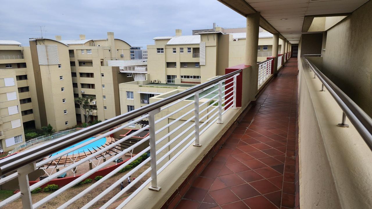 Photo 18 of 21