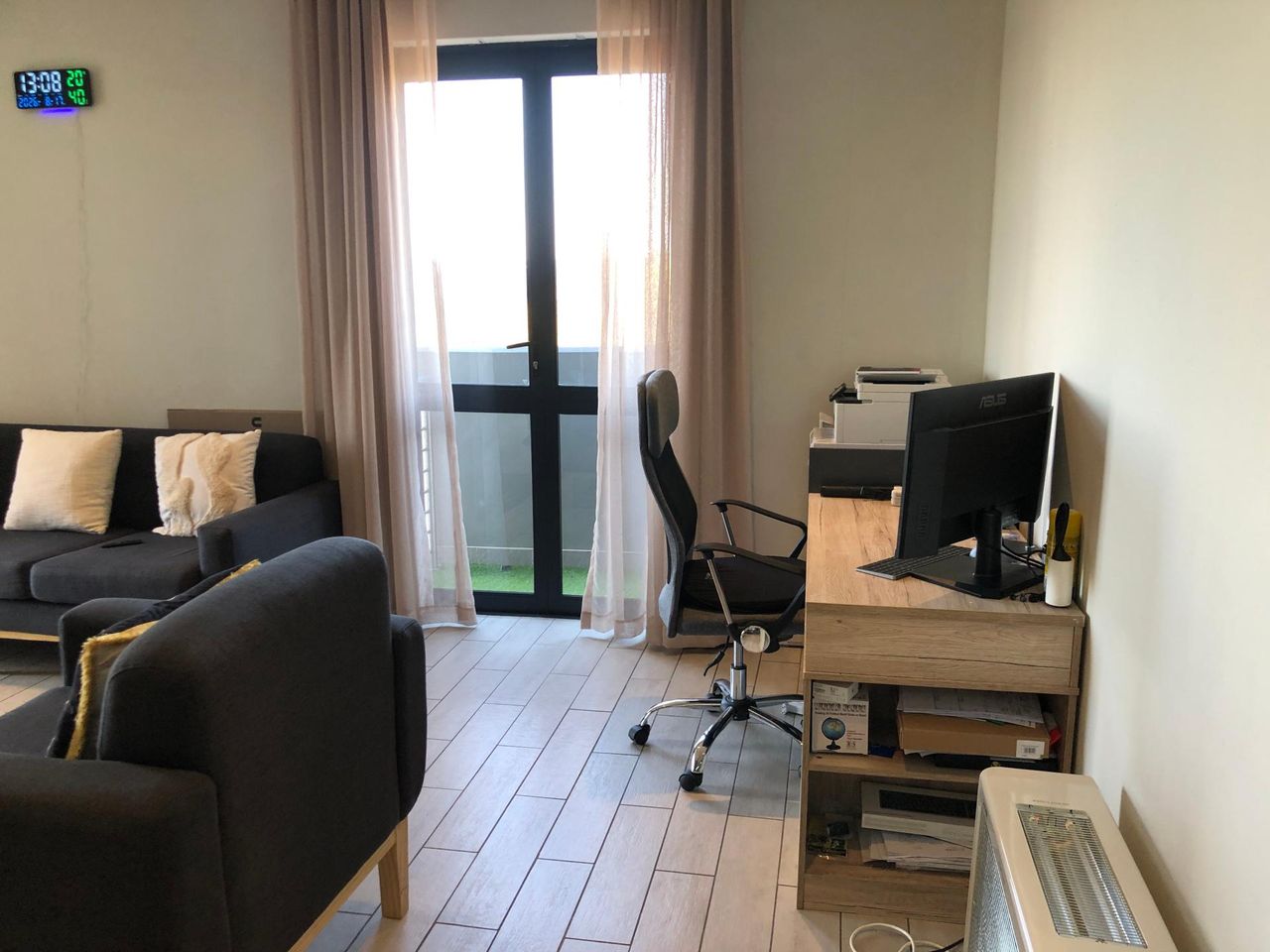Photo 8 of 23