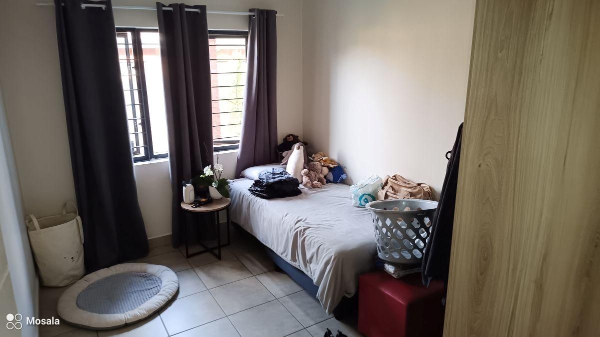 Photo 20 of 23
