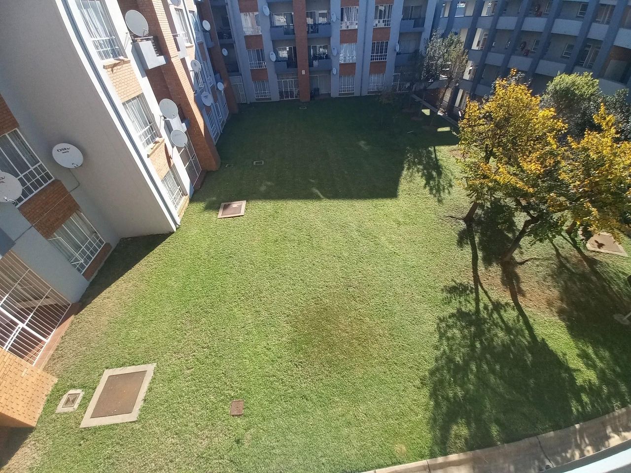 Photo 27 of 28