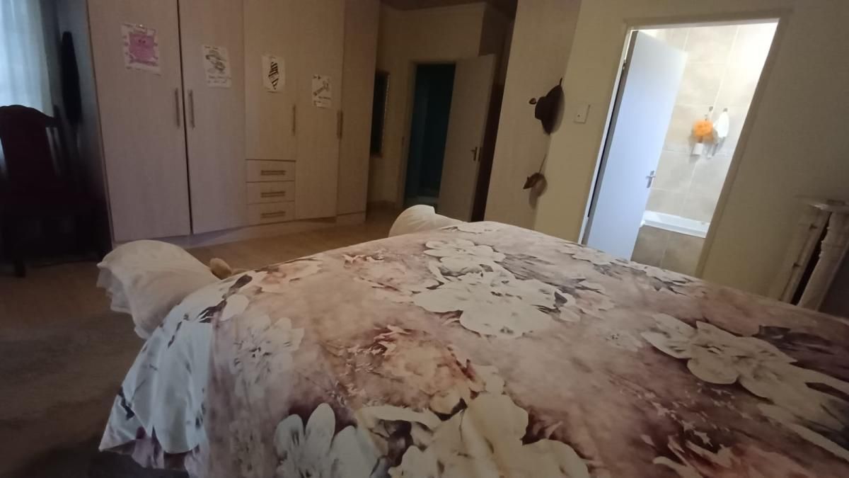 Photo 20 of 22