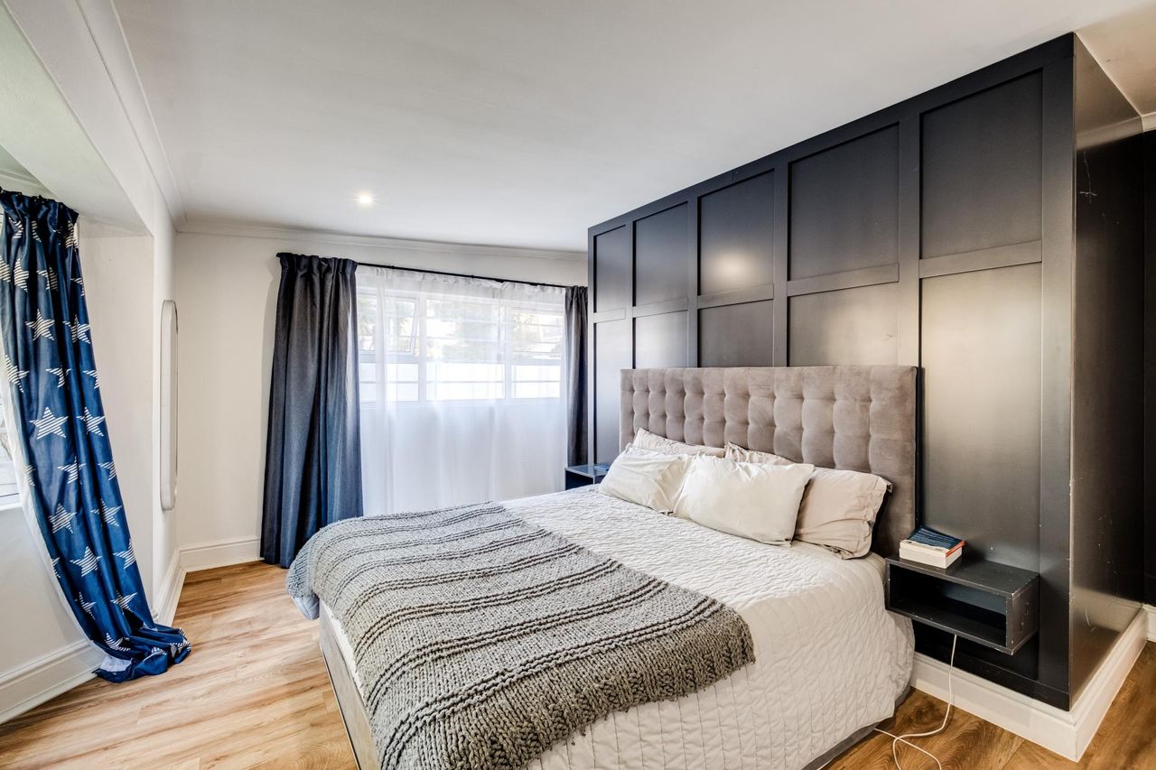 Photo of 5 Bedroom house for sale in Rosebank, Cape Town