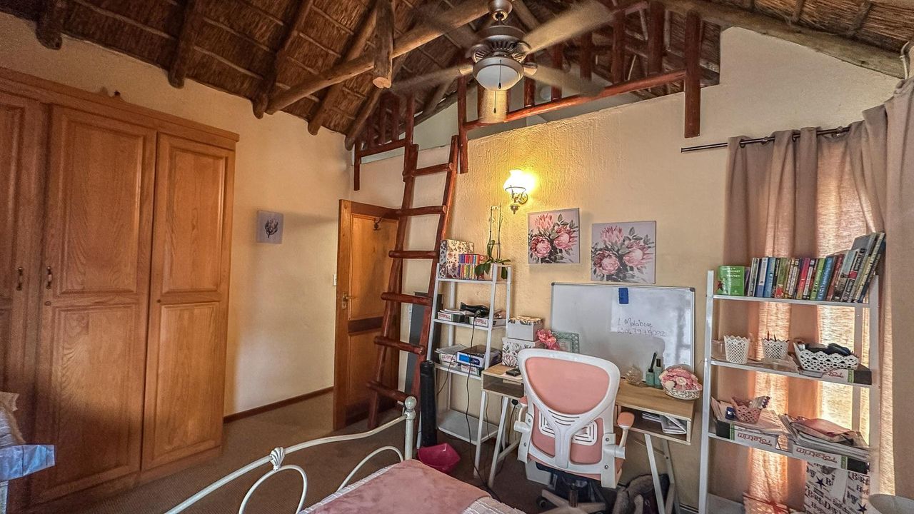 Photo 20 of 27