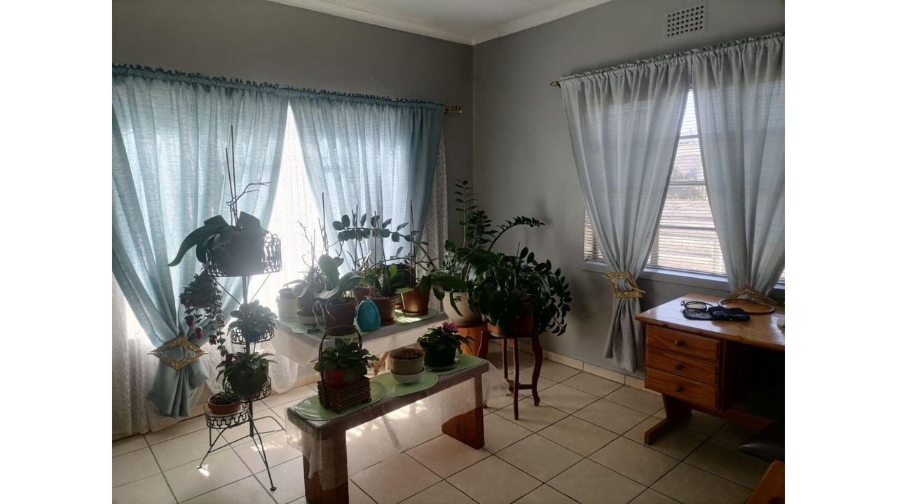 Photo 24 of 31