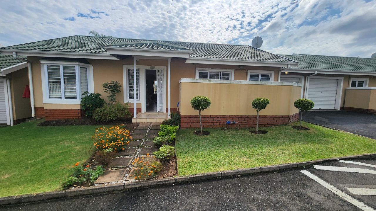 Photo of 3 Bedroom townhouse - sectional for sale in Mount Edgecombe