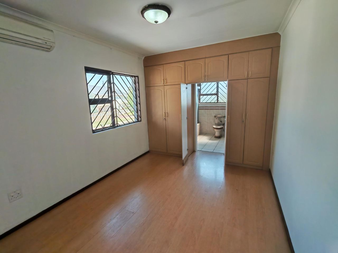 Photo 20 of 26