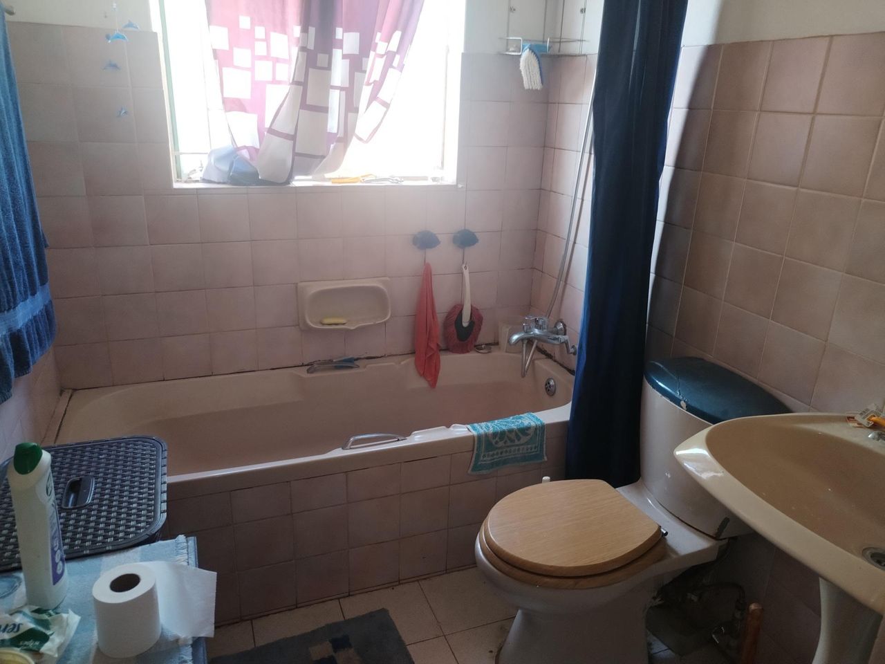 Photo 9 of 21