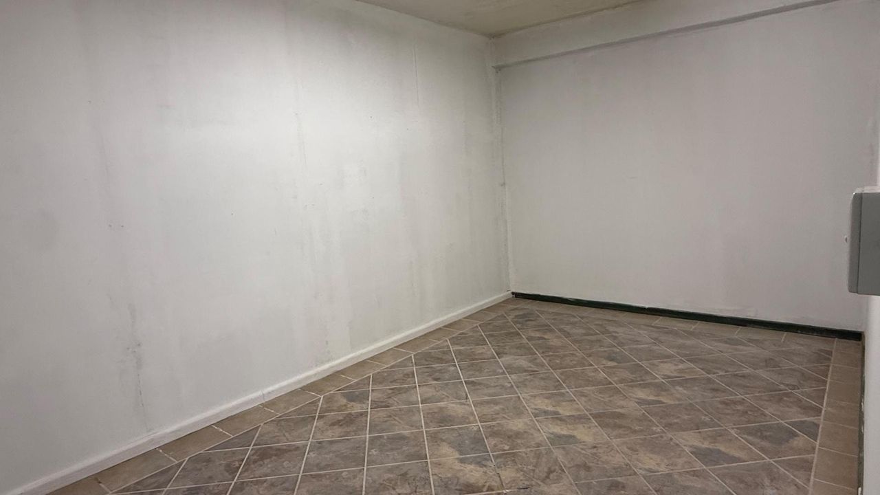 Photo 6 of 23