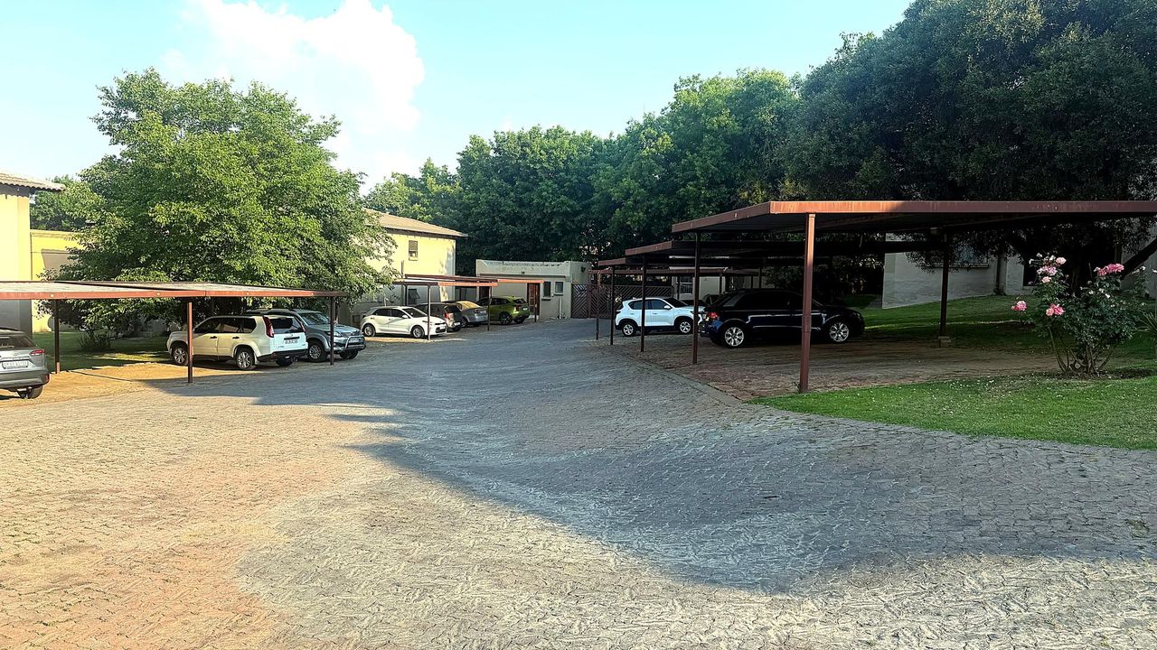 Photo 2 of 18