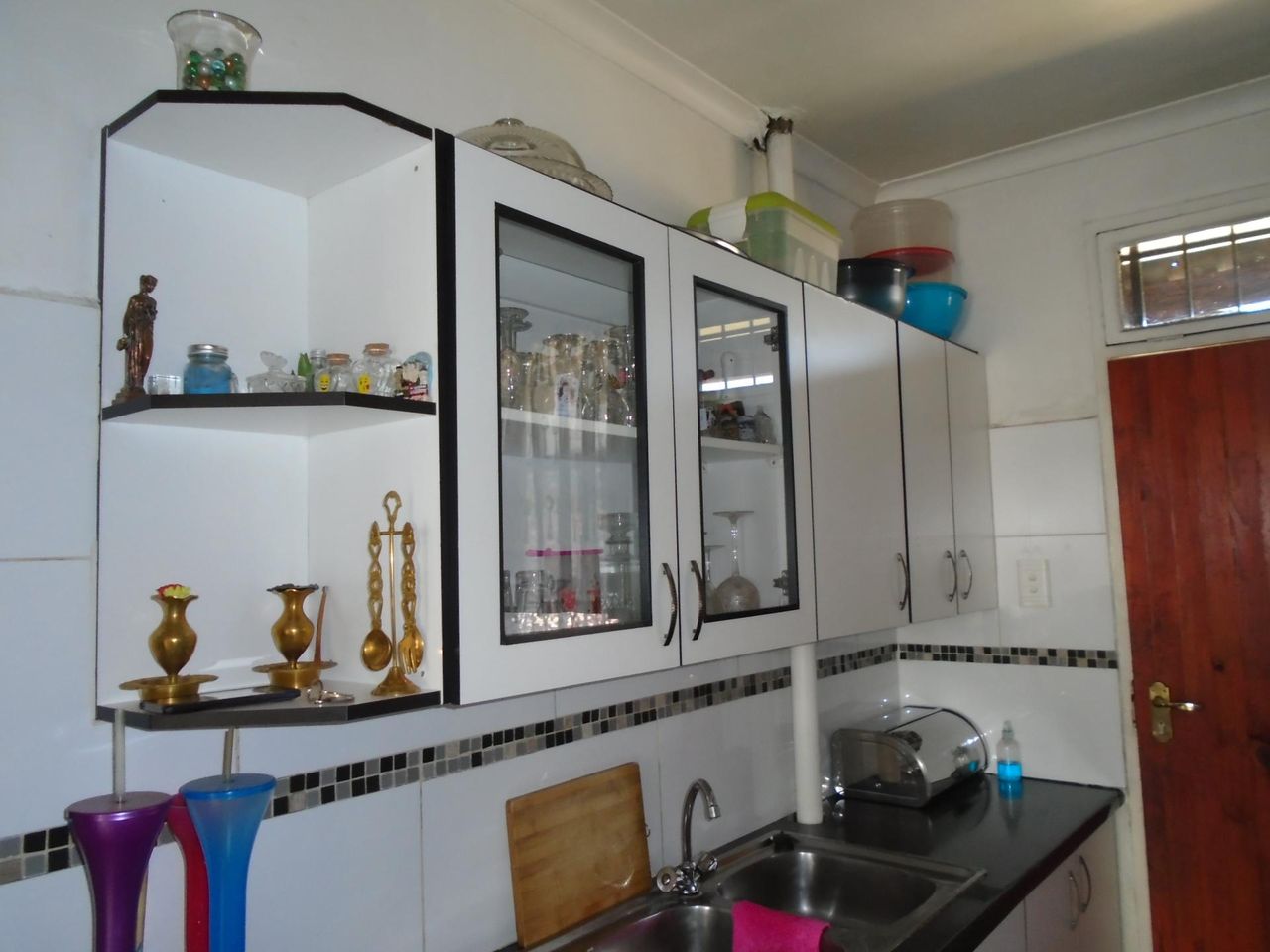 Photo 3 of 23