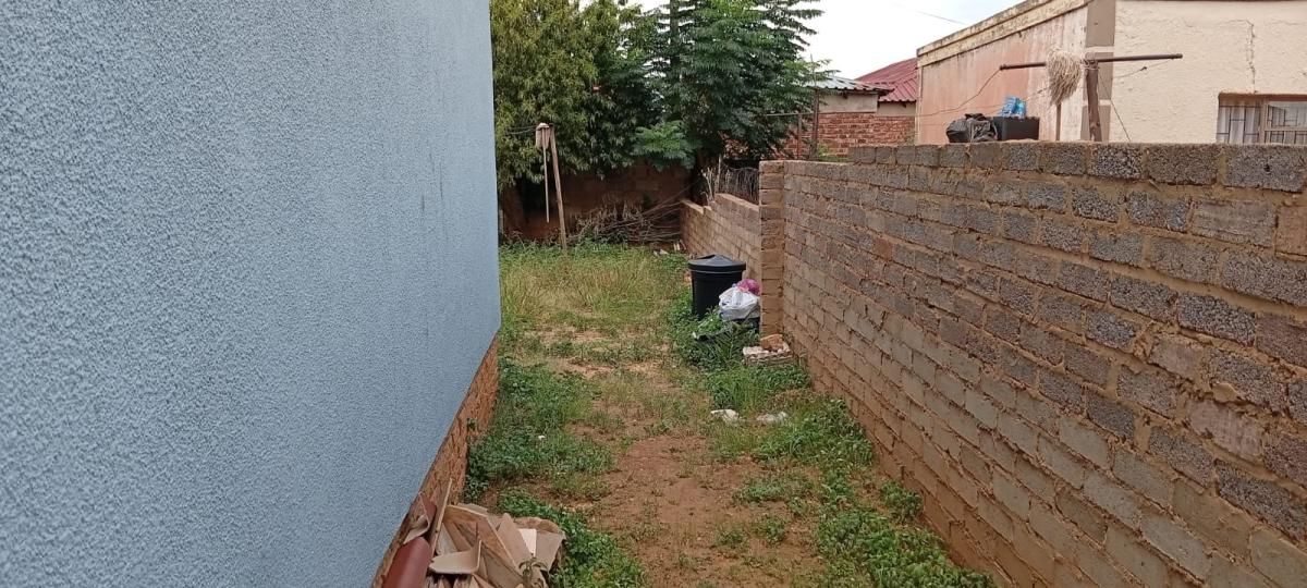Photo 19 of 21